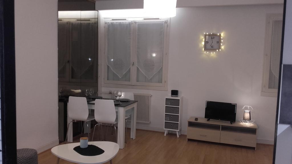 Appartement Le Gambetta Troyes Buitenkant foto